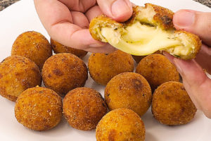 bolinho de batata recheado com queijo